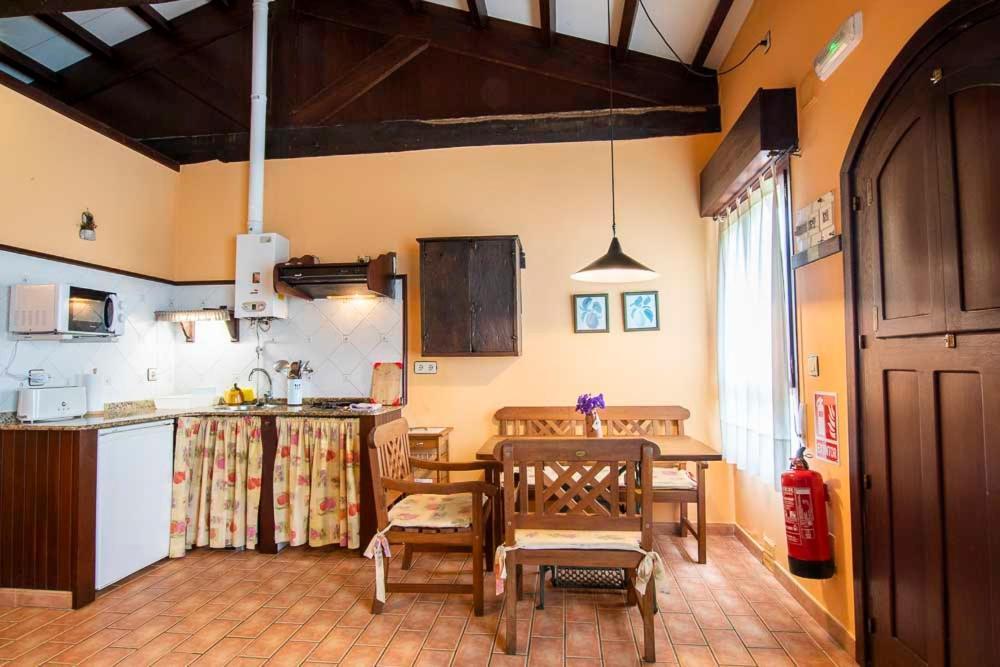 Apartamentos El Cueto Oviñana Exteriér fotografie